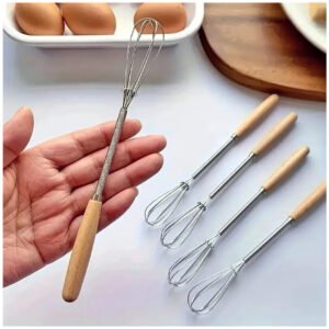 مضرب بيض بيد خشب