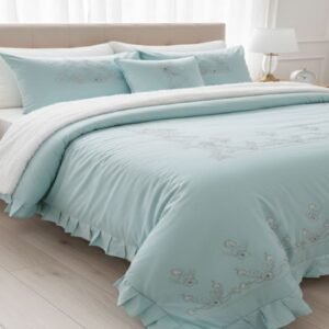 طقم سرير مطرز فيروز